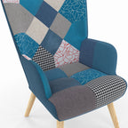 Fauteuil scandinave IVAR avec repose pieds en tissu patchwork et velours bleu